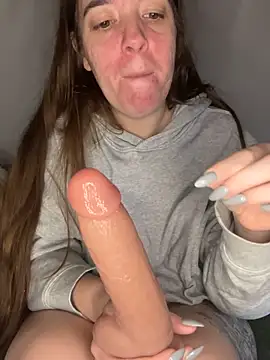 Chatroom XXX en direct de chellerayy