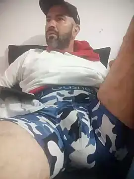 Chatroom XXX en direct de hairyandbigmann