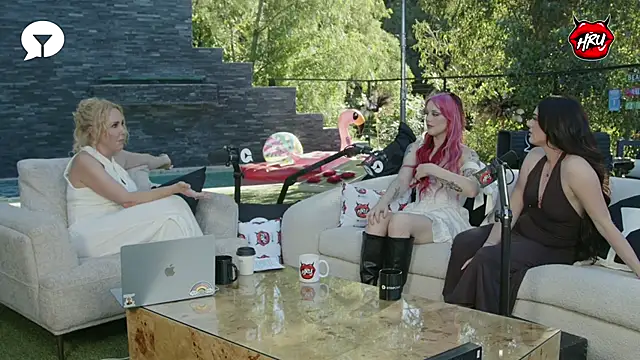 hollyrandall 라이브 XXX 채팅