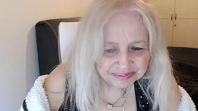 SusiLifeXXX Adlı Modelin Canlı XXX Sohbeti