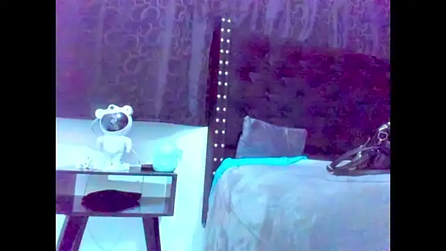 amareto_queen Adlı Modelin Canlı XXX Sohbeti