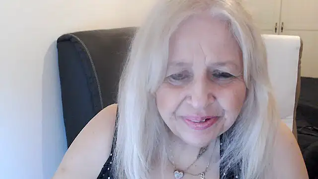 Chat +18 de SusiLifeXXX ao vivo