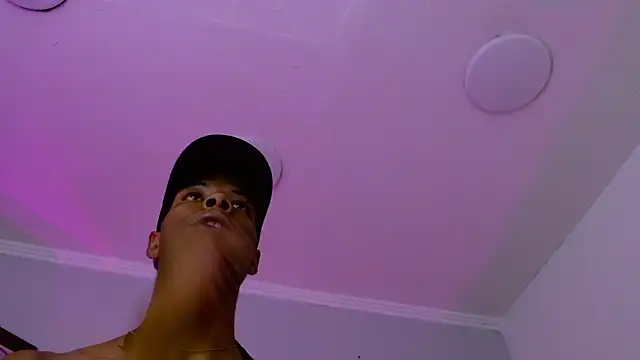 Вебкам-шоу Santiago_Ortiz_