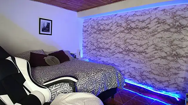 Camila_IRoose Adlı Modelin Canlı XXX Sohbeti