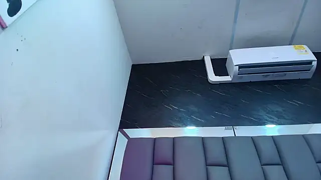 XXX chat uživo modela kissme_luna