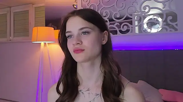 LuisaClover – Naživo XXX chat