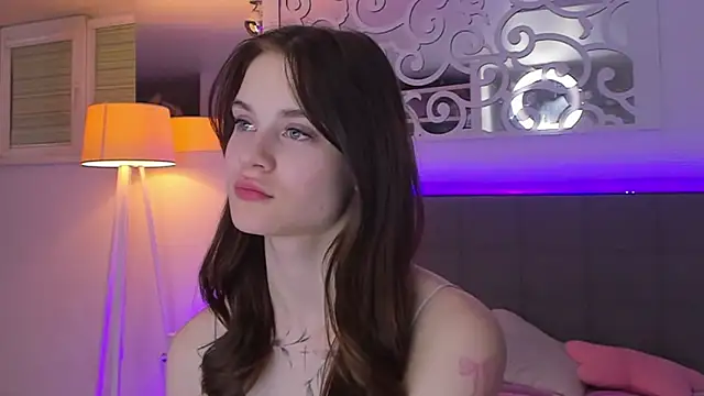 LuisaClover's Live XXX Chat