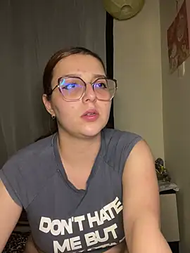 CoraVibes: онлайн-секс-чат