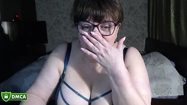 XXX chat uživo modela BrandiOhNight