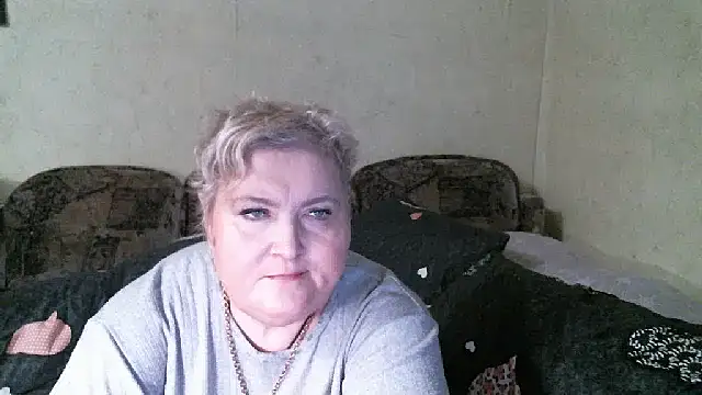 Lana555 Adlı Modelin Canlı XXX Sohbeti