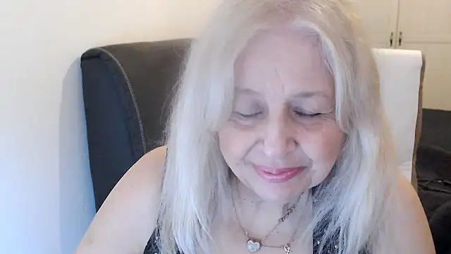 SusiLifeXXX's Live XXX Chat