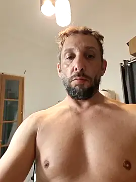 Valen_tinx19cm: διαδικτυακό σόου στην κάμερα