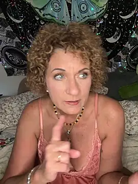 Chat XXX en directo de SuzyCatzz