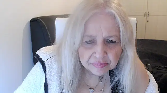 แชท XXX สดของ SusiLifeXXX