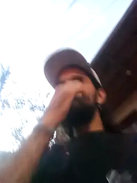 hairy_mannn élő XXX-chatje