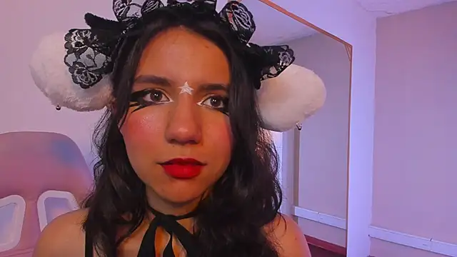 HollyPeach Live XXX Chat