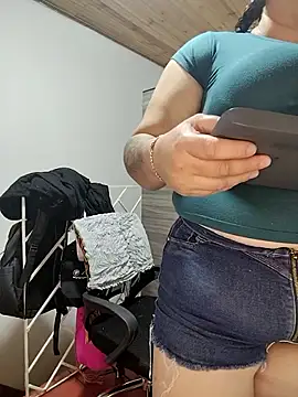 SafiroJhons: онлайн-секс-чат