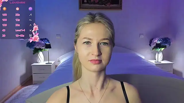 Julie_Blaze Adlı Modelin Canlı XXX Sohbeti