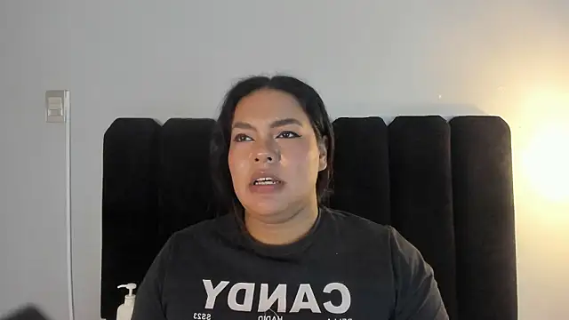 Amaranoir-'s Live XXX Chat