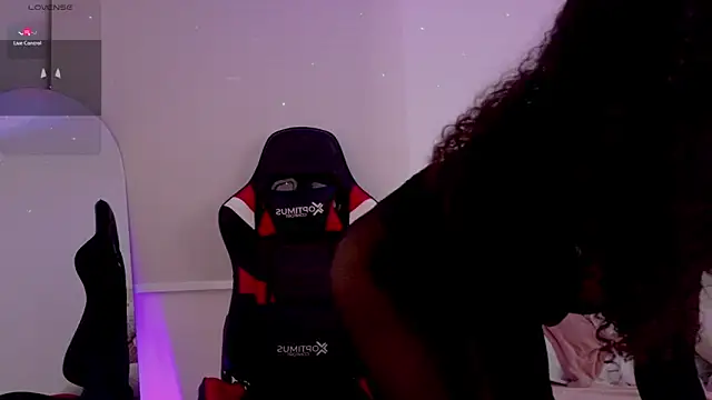 XXX chat uživo modela Lia_Tinez