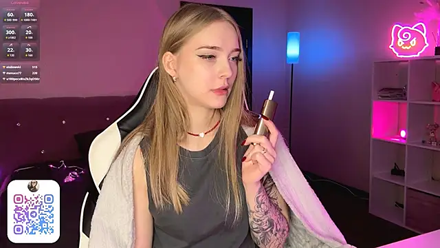 EvaPeace: απευθείας συνομιλία ΧΧΧ