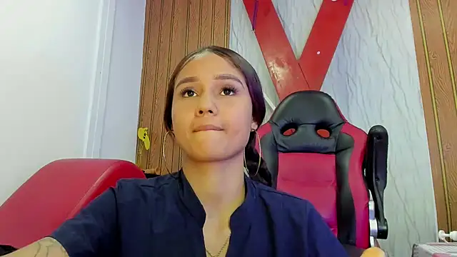 MarianaManzur élő XXX-chatje