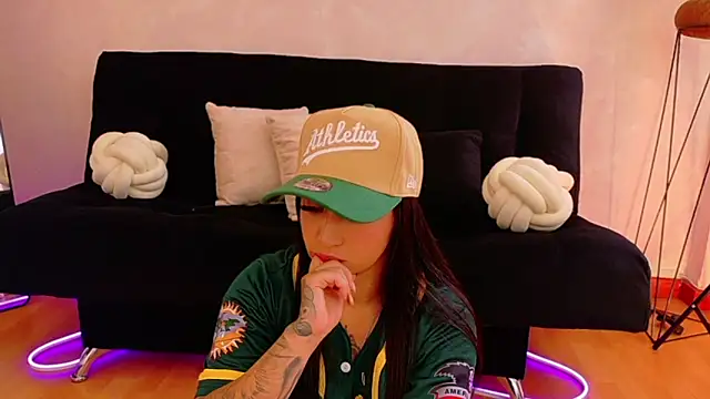 Chat +18 de EmmyEvans1 ao vivo