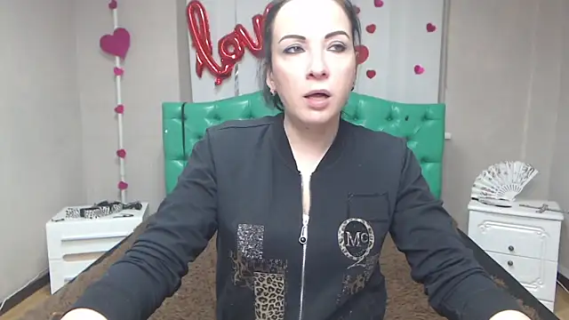 ElizabethSho: онлайн-секс-чат