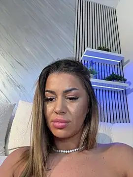 Онлайн чат XXX KirstieVegas