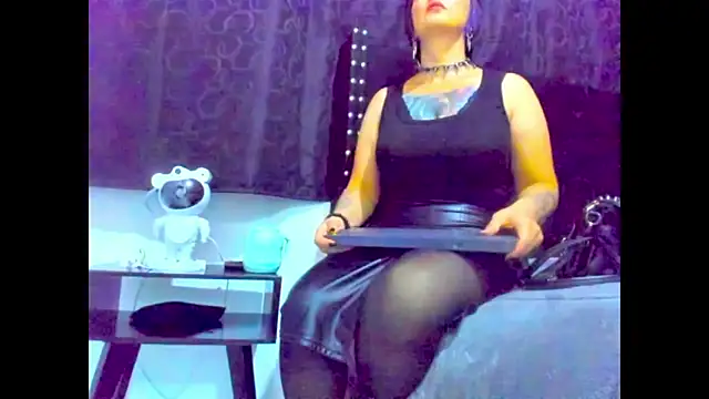 amareto_queen – Naživo XXX chat