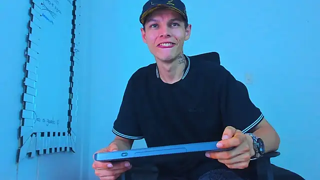 Thomas-Wil Chat XXX in diretta