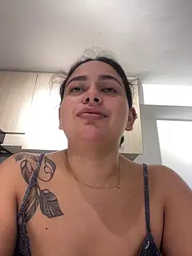 susy_angel Adlı Modelin Canlı XXX Sohbeti