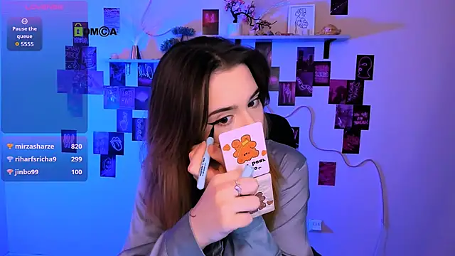 liana_kisses 即時 XXX 聊天