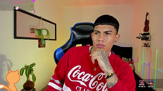 Damian_latinxxx Show in webcam