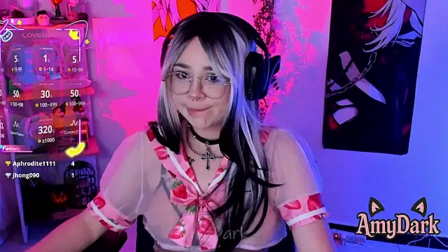 _AmyDark Adlı Modelin Canlı XXX Sohbeti
