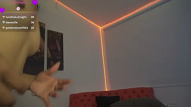 Chat +18 de Petitte_Mussa ao vivo