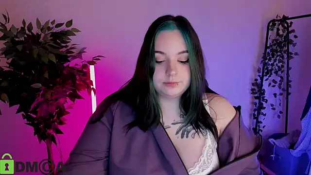 Mia_R0ss Chat XXX in diretta