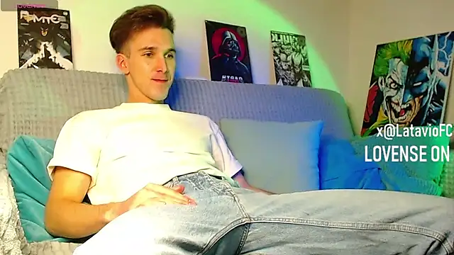 Midnighter_ 网络视讯表演