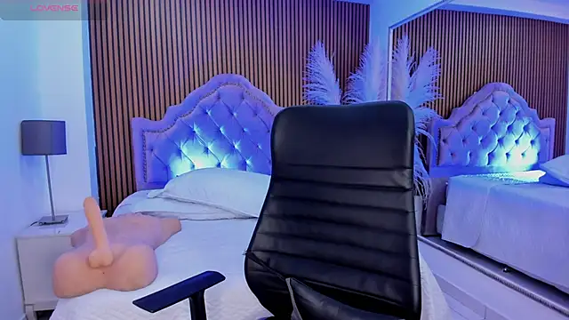 SelenaStonne 라이브 XXX 채팅