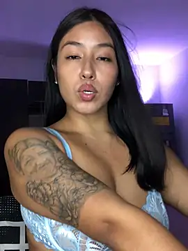 Chat XXX en directo de EmmaRossem