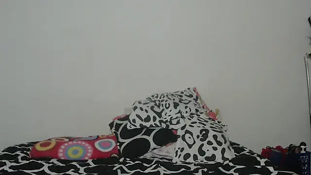 pareja_latina2214 Show in webcam