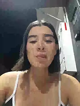 Sweetnahoxxx Adlı Modelin Canlı XXX Sohbeti