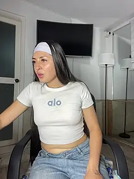 ArianaDominguezPink_: онлайн-секс-чат