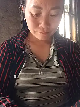 Lindxx-hot Live XXX-chat