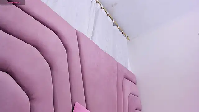 Pokazy przed kamerką – miajhonsonx