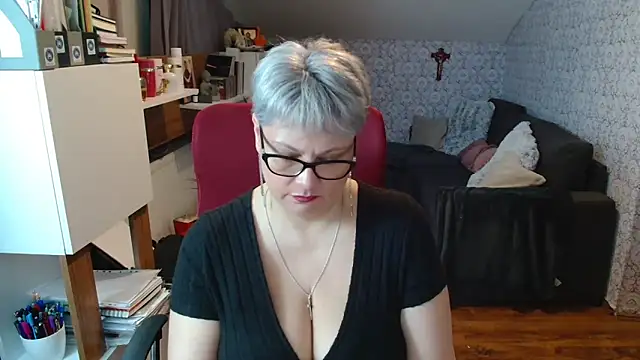 bigtits4you 现场XXX聊天