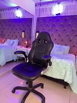 Auri__ Chat XXX live