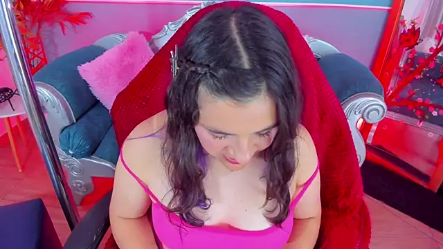 Chat XXX en directo de TaraTaylorr