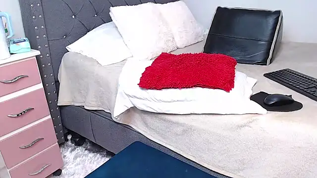 Show de CanndyBrunett na webcam