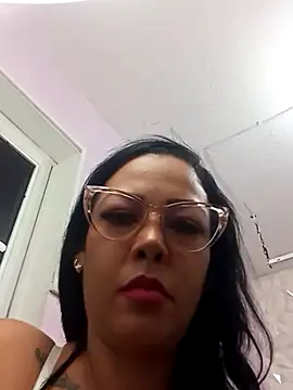 Chat XXX en directo de SexyyBigg44